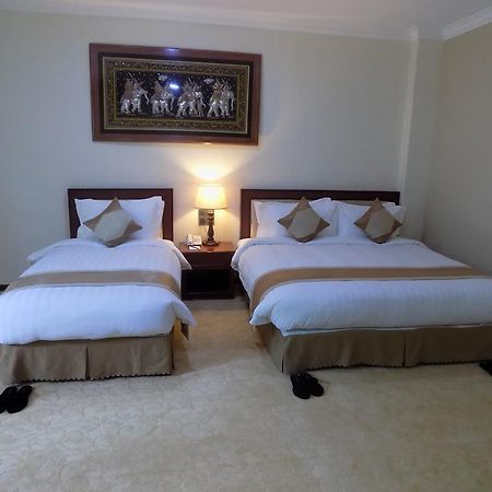 Victoria Palace Hotel Мандалей Екстериор снимка