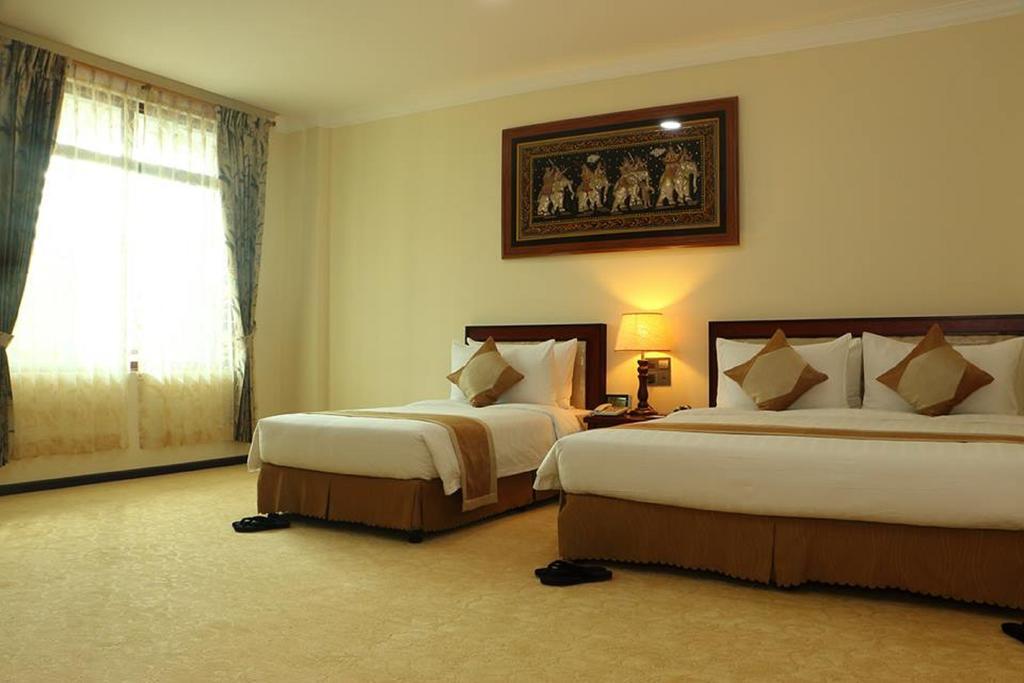 Victoria Palace Hotel Мандалей Екстериор снимка