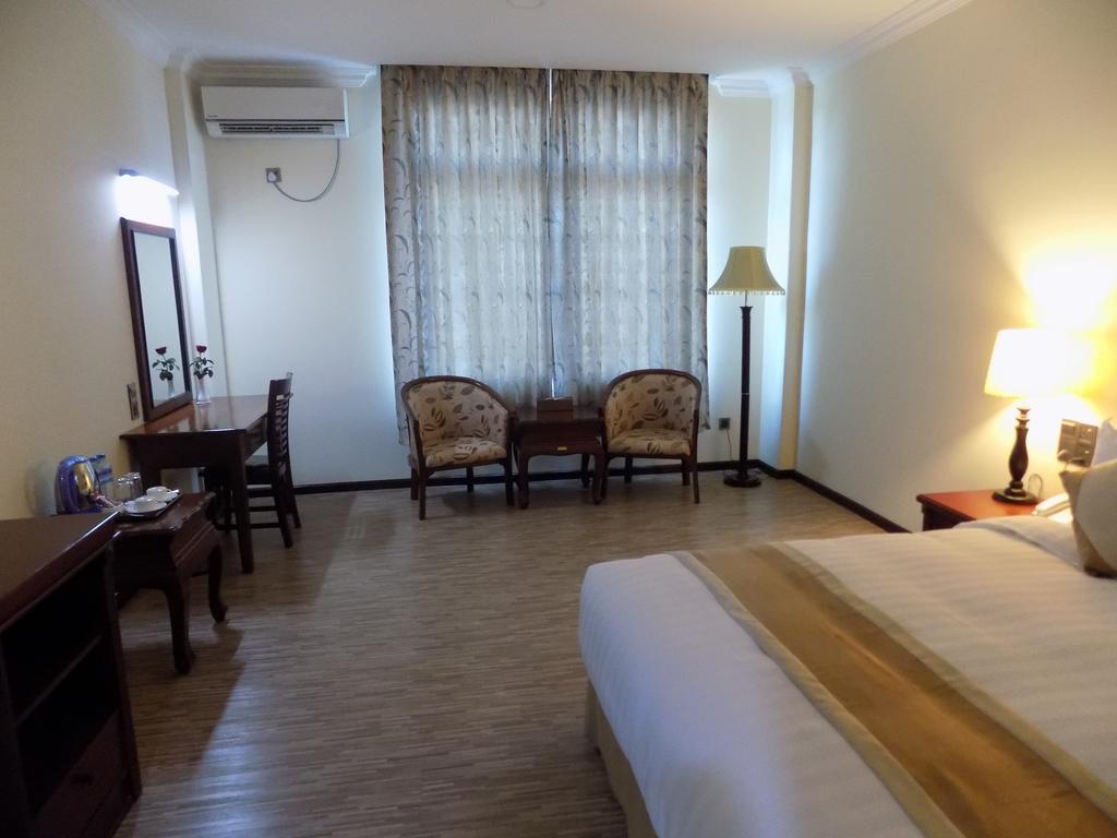 Victoria Palace Hotel Мандалей Екстериор снимка